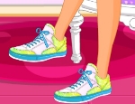 Play Free Ariana Grande's Sneaker Designer