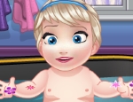 Play Free Cute Little Elsa Bathing