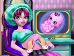 Play Free Draculaura Pregnant Check Up