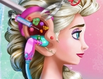 Play Free Elsa Ear Emergency