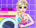 Play Free Elsa Washing Clothes