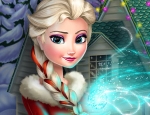 Play Free Frozen Xmas House Makeover