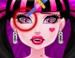 Play Free Injured Draculaura