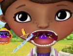 Play Free McStuffins Throat Care