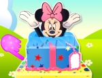 Play Free Minnie Mouse Surprise Cake