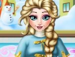 Play Free Pregnant Elsa Foot Check-Up