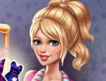 Play Free Serry College Dolly Dress Up