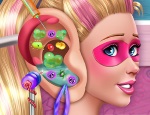 Play Free Super Barbie Ear Doctor